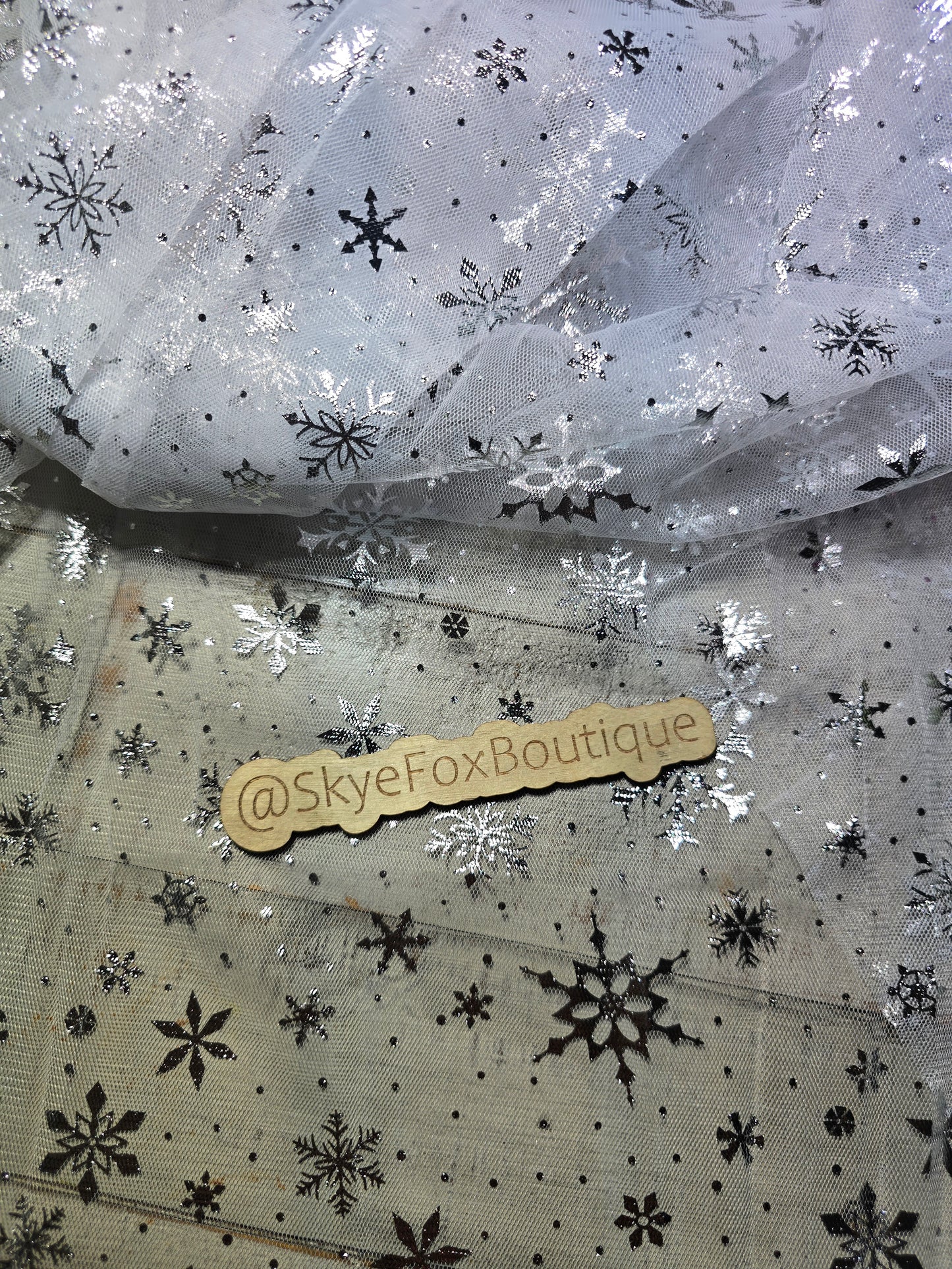 Mesh white Snowflakes