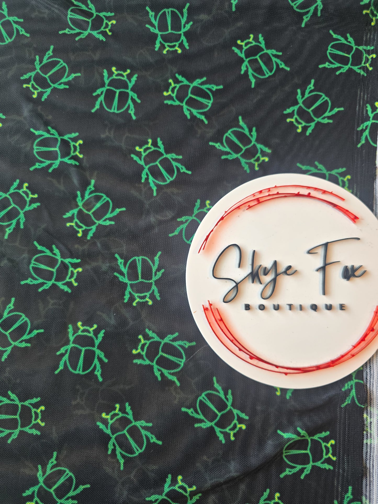 Mesh Black Green bugs
