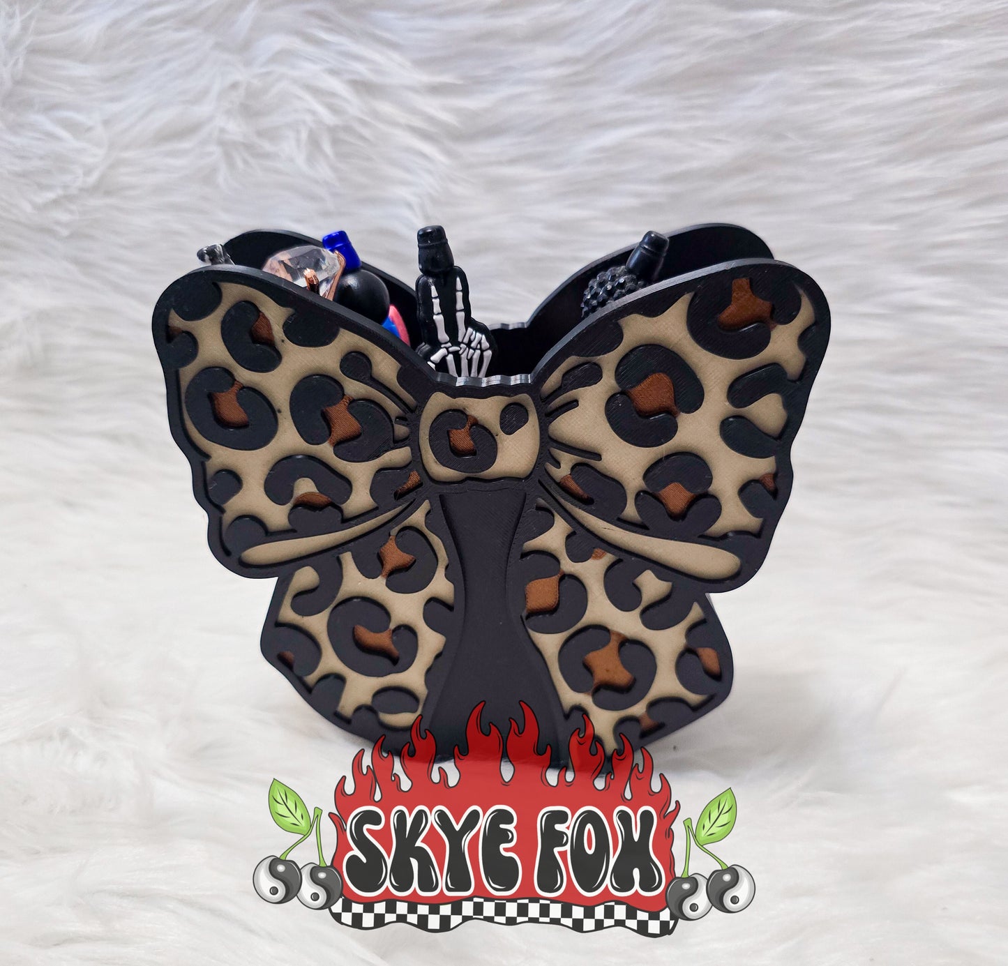 Bow pen holder