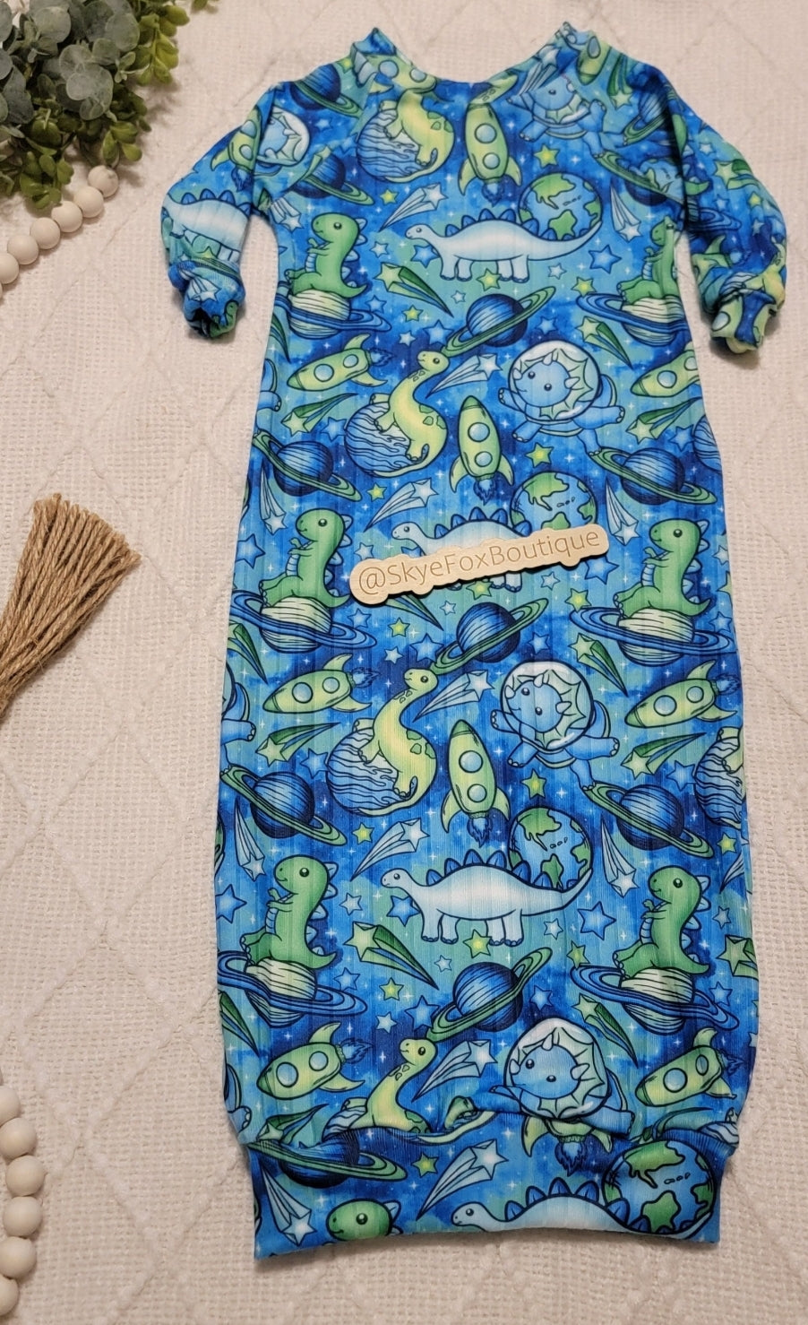 0-3 months Gown