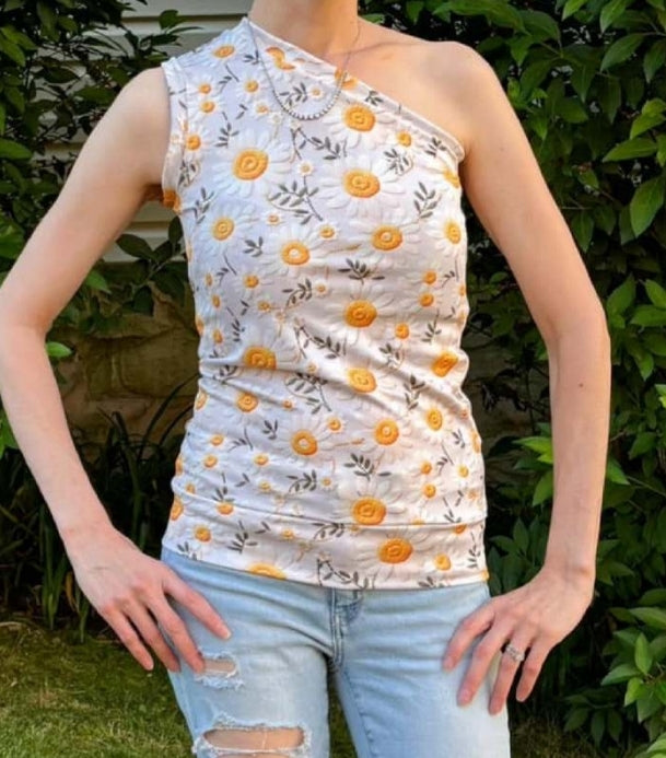 Mommy Charlotte Top