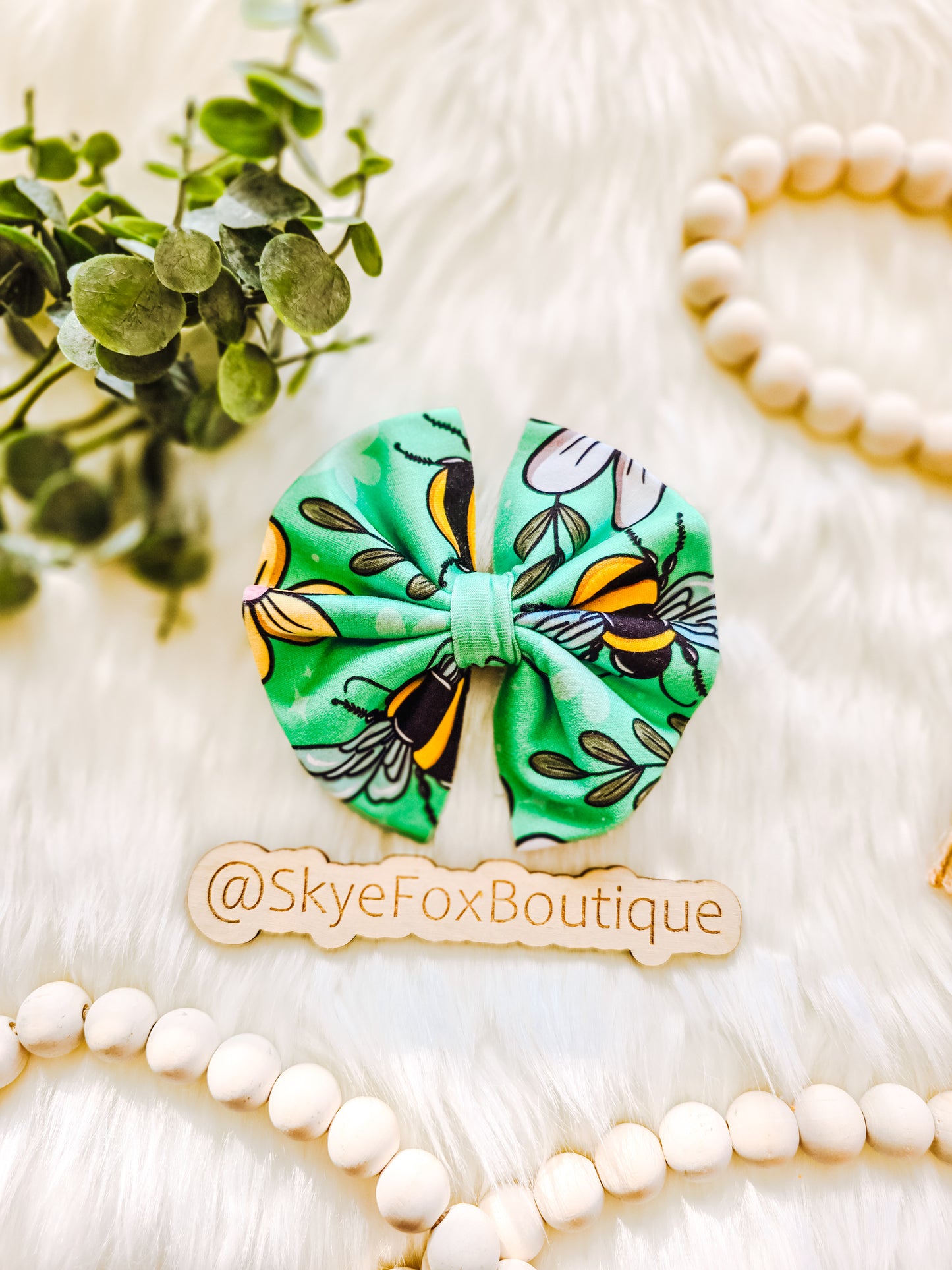 Green bee 4" Hair Bow