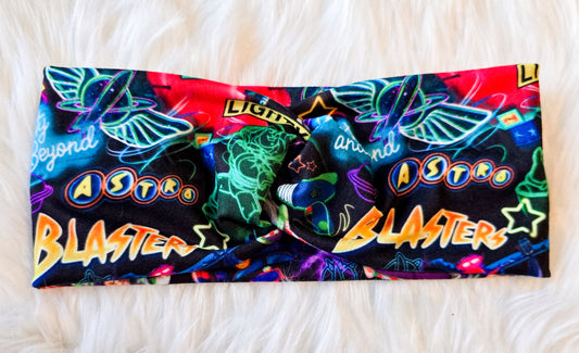 Twist Headband hero